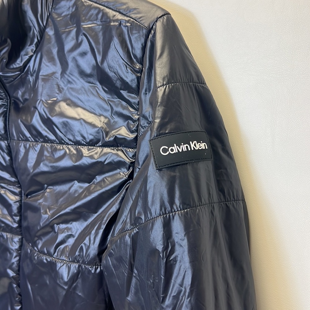 Calvin Klein puffer jacket size medium women’s - Picture 3 of 8